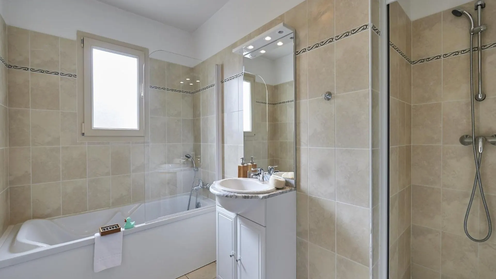 Lanzac Holiday Home With Dishwasher, Near Sarlat וילה
